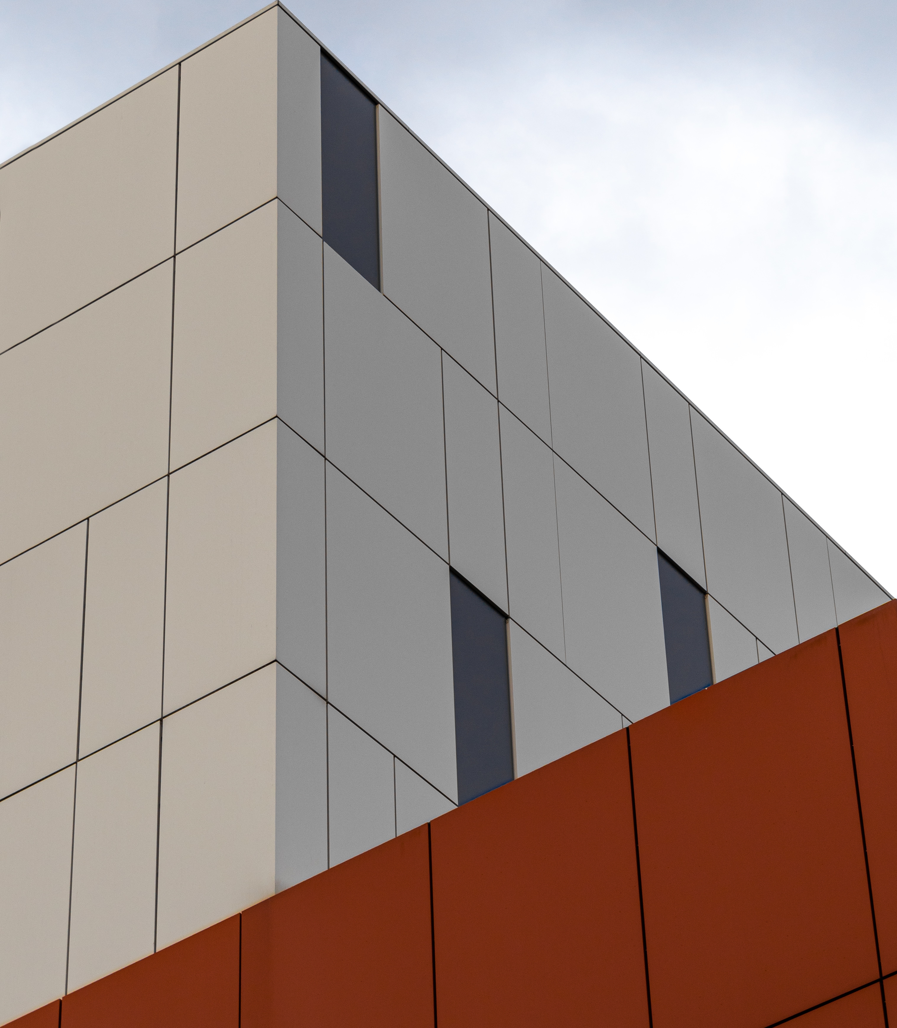 Металлокассеты открытого типа. Модульные фасадные системы. Модульный фасад монтаж. Оцинкованные панели фасадные. Модульная фасадная система TRIMO